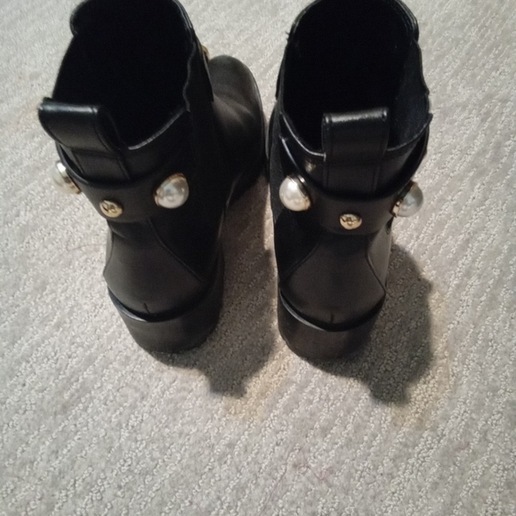 Karl Lagerfeld boots for spring. - Picture 3 of 5